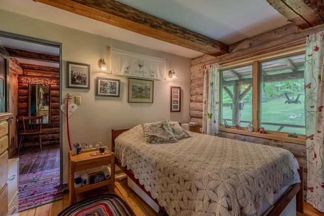 287 Powder Mill Road, Londonderry, VT 05148