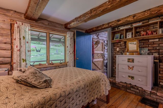 287 Powder Mill Road, Londonderry, VT 05148