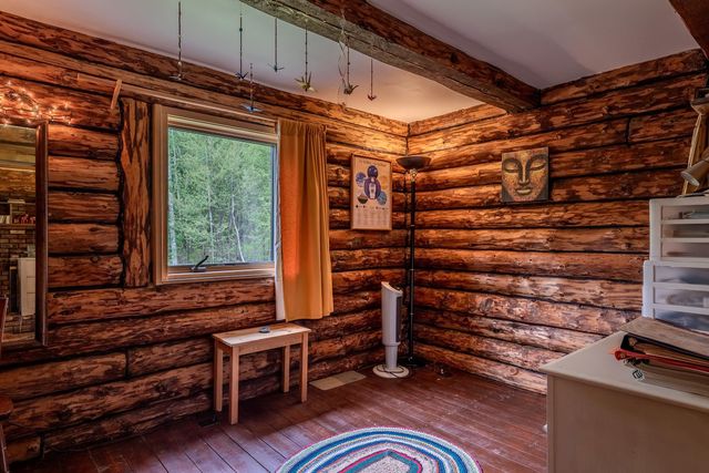 287 Powder Mill Road, Londonderry, VT 05148