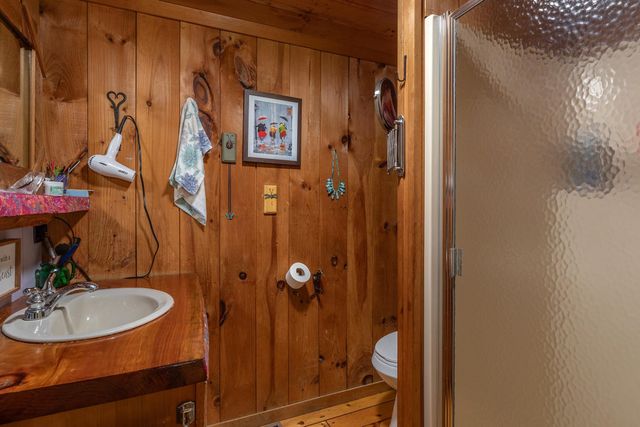 287 Powder Mill Road, Londonderry, VT 05148