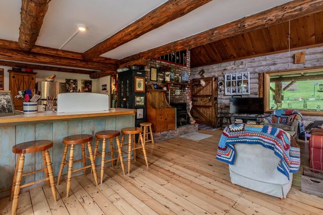 287 Powder Mill Road, Londonderry, VT 05148