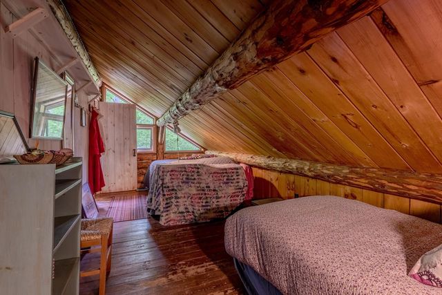 287 Powder Mill Road, Londonderry, VT 05148