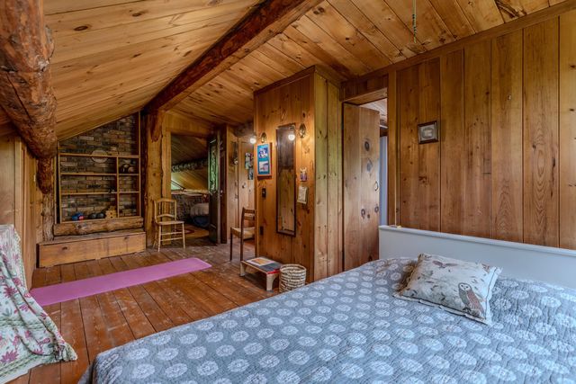 287 Powder Mill Road, Londonderry, VT 05148