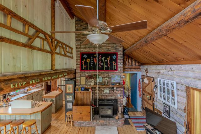 287 Powder Mill Road, Londonderry, VT 05148