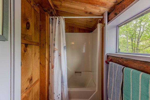 287 Powder Mill Road, Londonderry, VT 05148