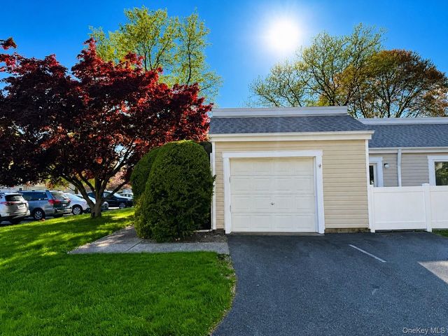 607 Cabot Court, Saint James, NY 11780