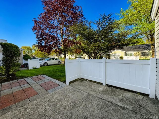 607 Cabot Court, Saint James, NY 11780