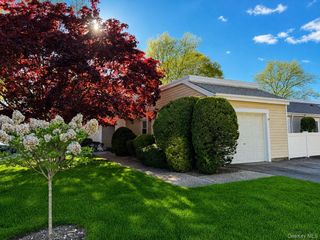 607 Cabot Court, Saint James, NY 11780