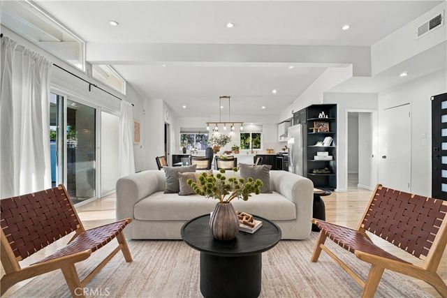 5769 Aldea Avenue, Encino, CA 91316