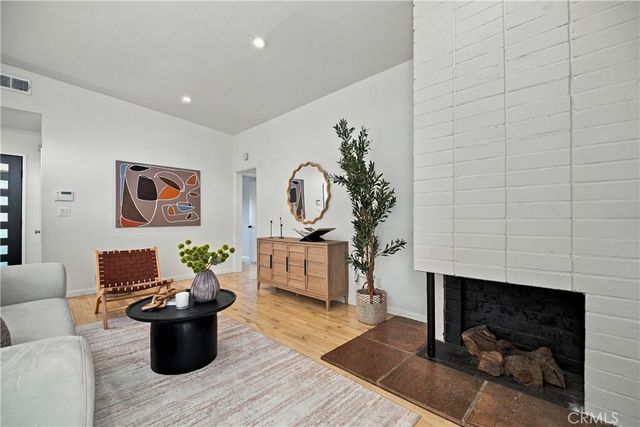 5769 Aldea Avenue, Encino, CA 91316