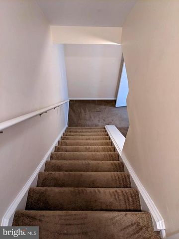 8331 MOLINE PL, Springfield, VA 22153