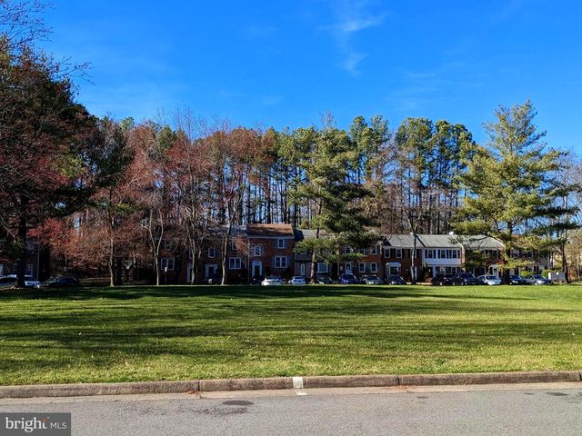 8331 MOLINE PL, Springfield, VA 22153