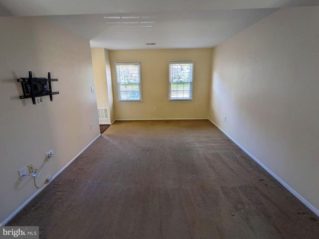 8331 MOLINE PL, Springfield, VA 22153