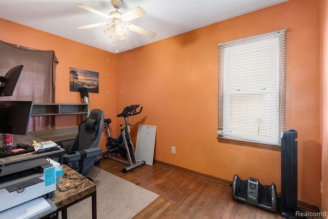 21108 Bon Heur Street, Saint Clair Shores, MI 48081