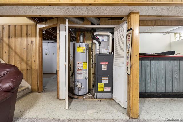 21108 Bon Heur Street, Saint Clair Shores, MI 48081