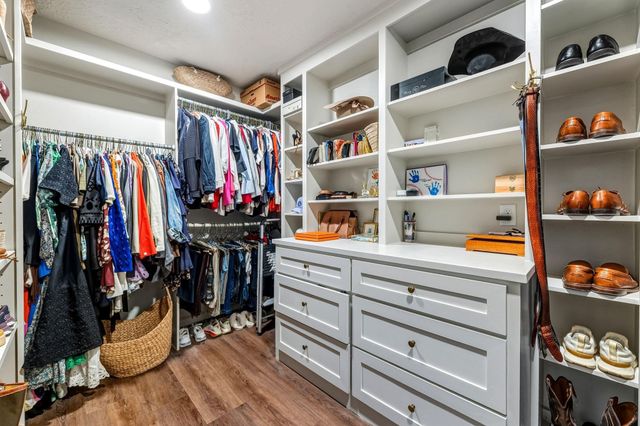 13810 Saint Marys Lane, Houston, TX 77079