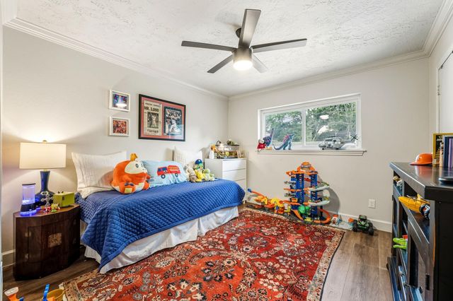 13810 Saint Marys Lane, Houston, TX 77079