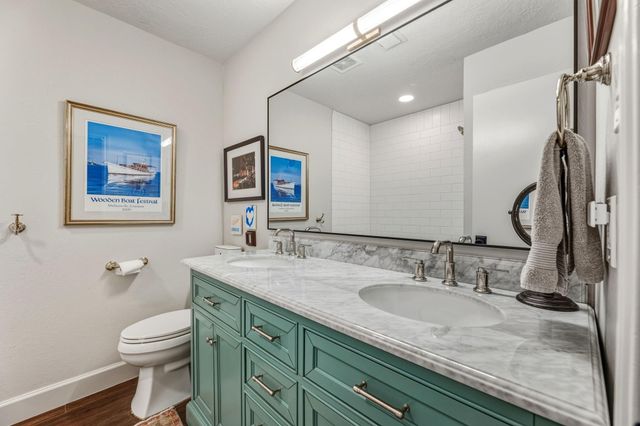 13810 Saint Marys Lane, Houston, TX 77079