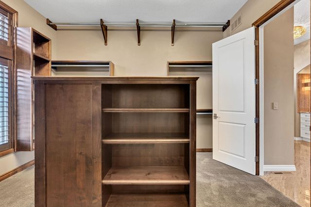 10635 E Glengate Cir, Wichita, KS 67206