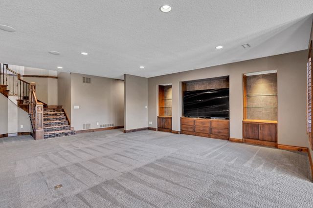 10635 E Glengate Cir, Wichita, KS 67206