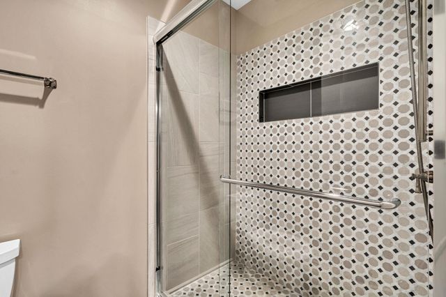 10635 E Glengate Cir, Wichita, KS 67206