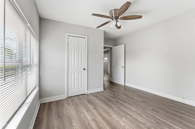 2105 Beaumont Road, Baytown, TX 77520