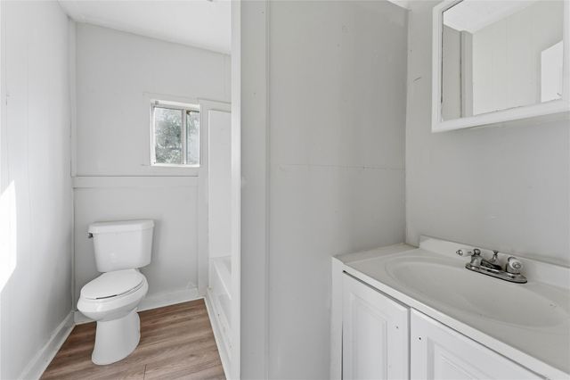 2105 Beaumont Road, Baytown, TX 77520