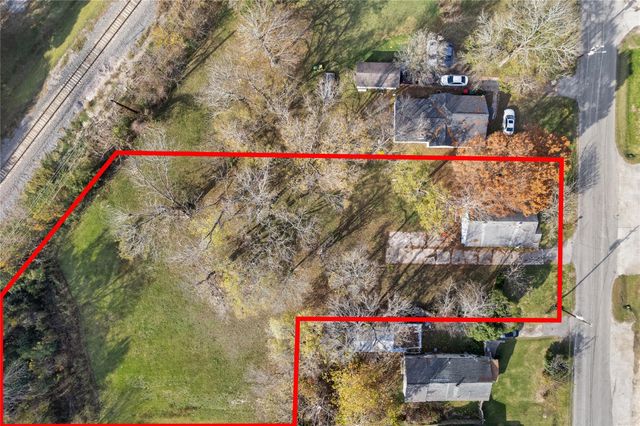 2105 Beaumont Road, Baytown, TX 77520