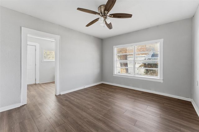 2105 Beaumont Road, Baytown, TX 77520