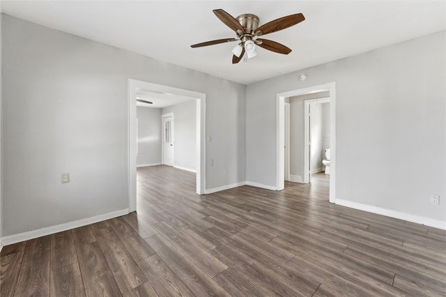 2105 Beaumont Road, Baytown, TX 77520