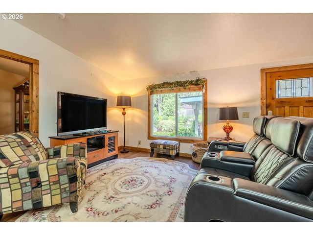 32700 Se LEEWOOD Ln 3, Boring, OR 97009
