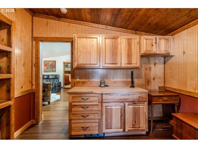 32700 Se LEEWOOD Ln 3, Boring, OR 97009