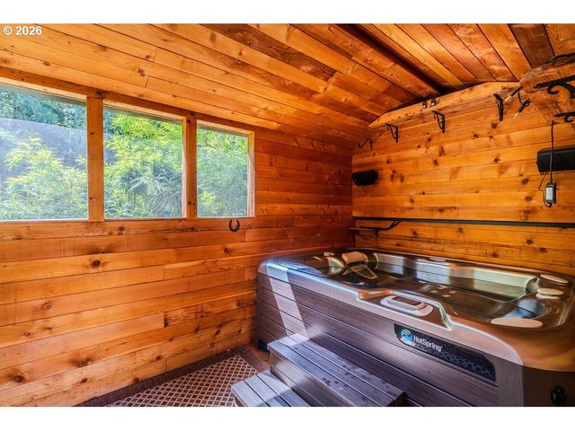 32700 Se LEEWOOD Ln 3, Boring, OR 97009