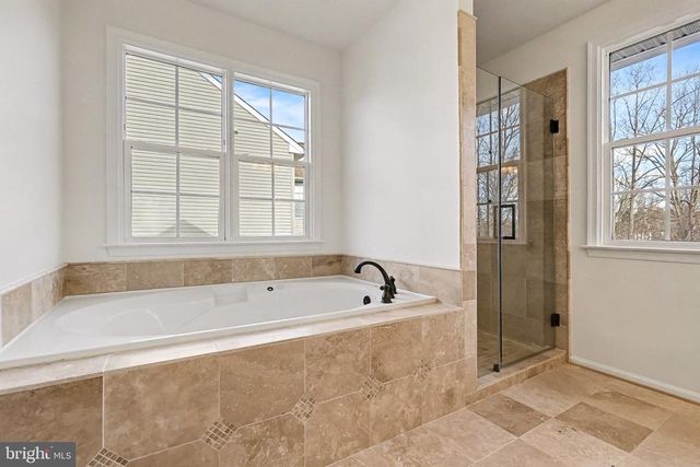 10301 LEES CROSSING LN, Fredericksburg, VA 22408