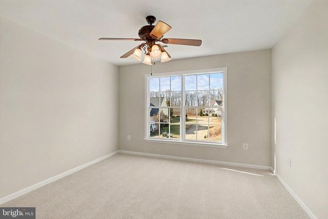 10301 LEES CROSSING LN, Fredericksburg, VA 22408