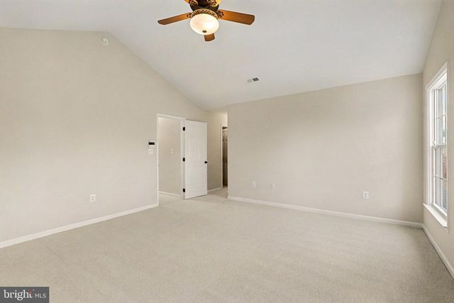 10301 LEES CROSSING LN, Fredericksburg, VA 22408