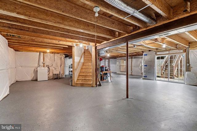 10301 LEES CROSSING LN, Fredericksburg, VA 22408