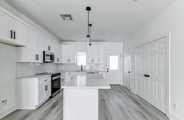 2206 Dolly Wright Street B, Houston, TX 77088