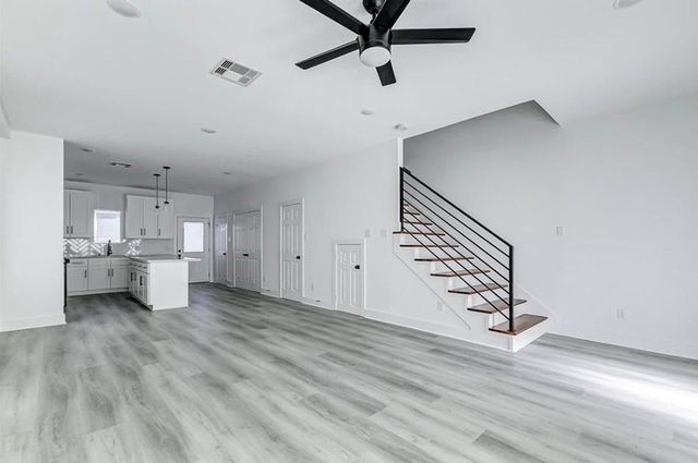 2206 Dolly Wright Street B, Houston, TX 77088
