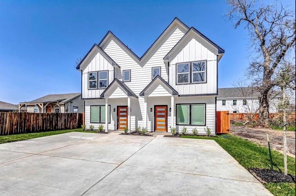 2206 Dolly Wright Street B, Houston, TX 77088