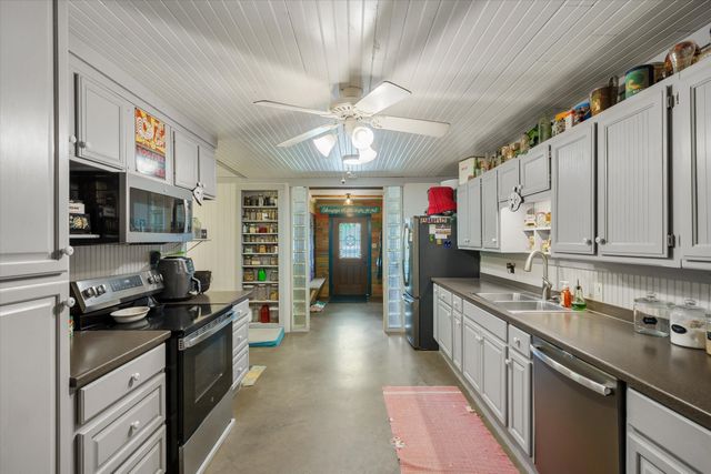 2871 Fm 751, Wills Point, TX 75169