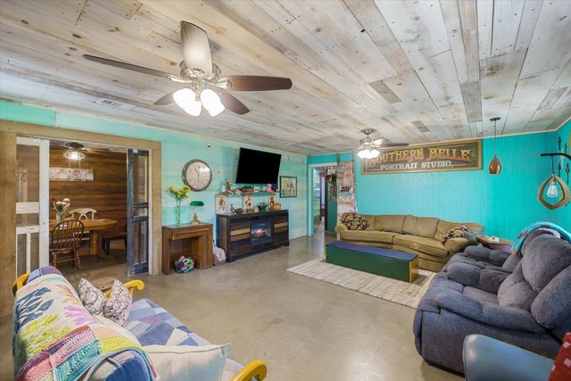 2871 Fm 751, Wills Point, TX 75169
