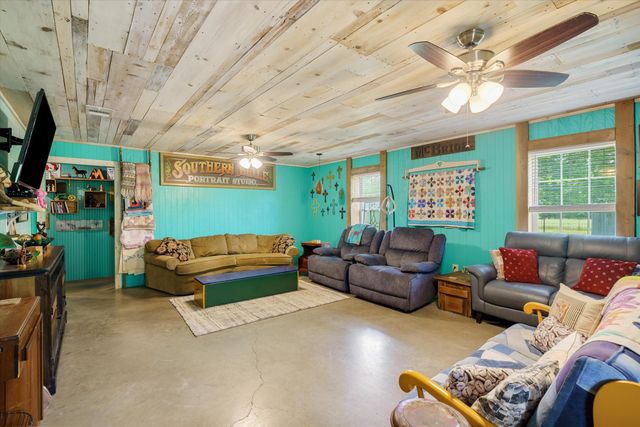 2871 Fm 751, Wills Point, TX 75169