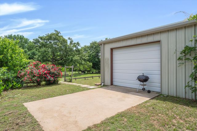 2871 Fm 751, Wills Point, TX 75169