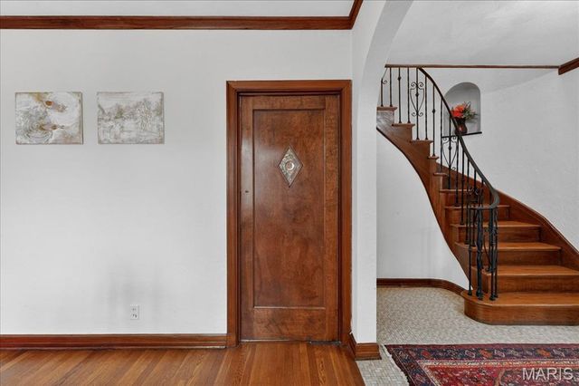 66 Bellerive Acres, St Louis, MO 63121