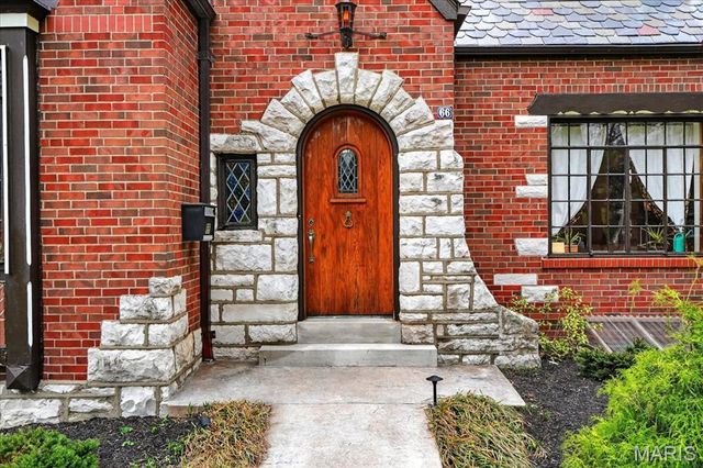 66 Bellerive Acres, St Louis, MO 63121