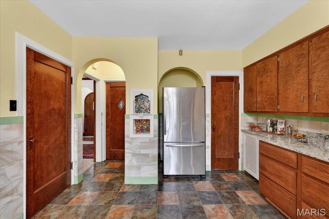 66 Bellerive Acres, St Louis, MO 63121