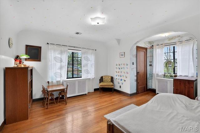 66 Bellerive Acres, St Louis, MO 63121