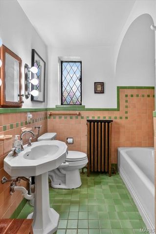 66 Bellerive Acres, St Louis, MO 63121