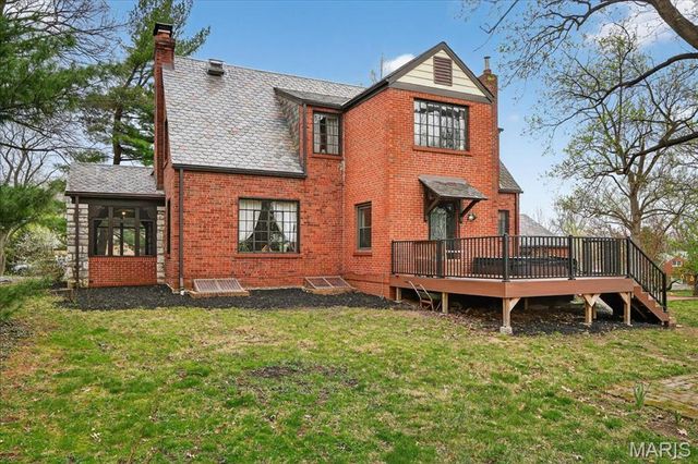 66 Bellerive Acres, St Louis, MO 63121